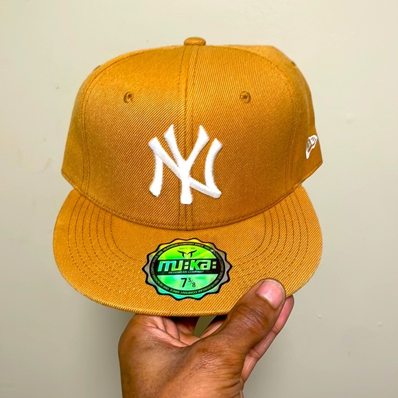 Brand New New York Yankees Fitted Cap - Picture 1 of 5